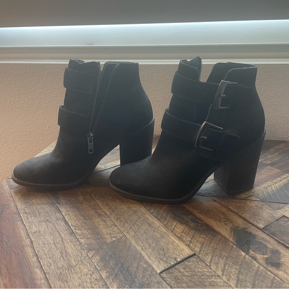 Steve Madden Trevur Black Suede Size 7 - Picture 5 of 9